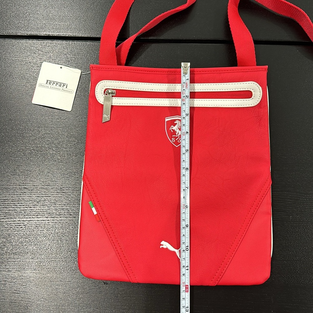 Ferrari Formula 1 Club Leather Crossbody Bag - Picture 5 of 6